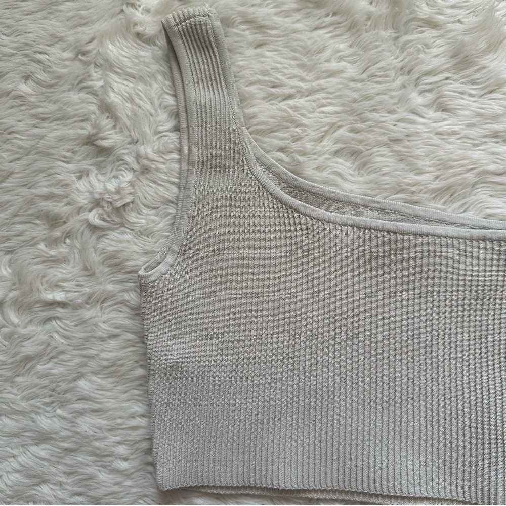 Aritzia Babaton Top Sculpt Knit One-Shoulder Cropped Tank Tight-fit Sz XS - Picture 6 of 10